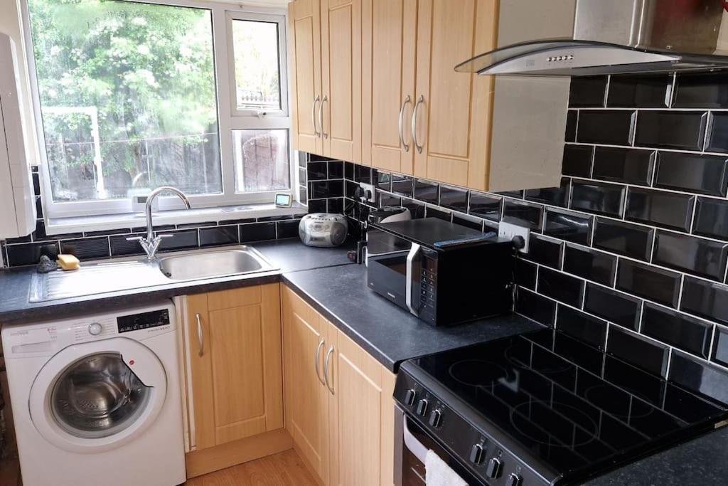 4 Bedroom Perfect Home For The Family Getaway Birmingham Buitenkant foto